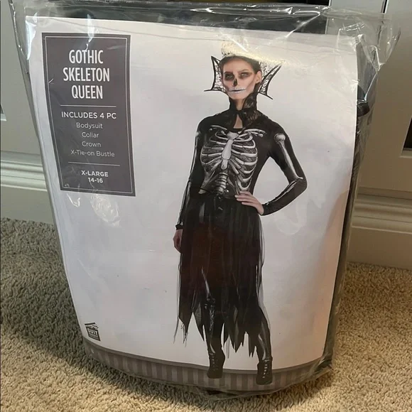 Women's Halloween Gothic Skeleton Queen Costume XL (Extra Large) NEW 4 Pieces - Picture 1 of 7